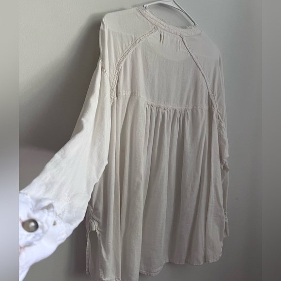 Free People We the Free “keep it simple” button shirt. Size XS - Picture 2 of 9